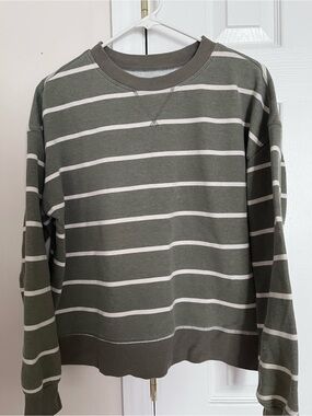Women’s SO Striped Olive Green & White Crewneck Sweatshirt Size XL